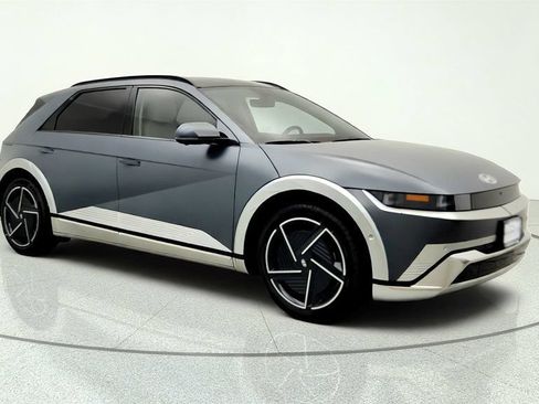 Used 2025 Hyundai Ioniq 5 Limited AWD/4WD image 3