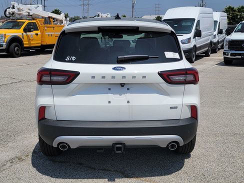 New 2024 Ford Escape SE w/ PHEV Premium Package FWD image 5