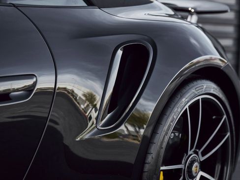 Used 2022 Porsche 911 Turbo S image 9