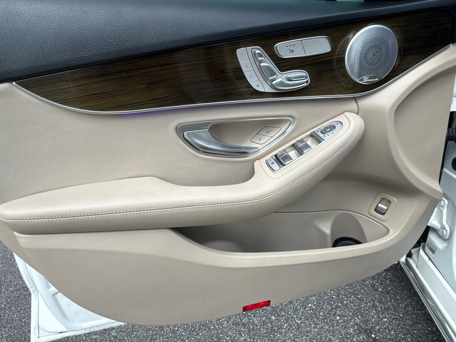 Used 2021 Mercedes-Benz C 300 Sedan image 9