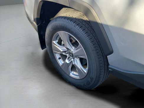 Used 2025 Toyota RAV4 XLE image 27