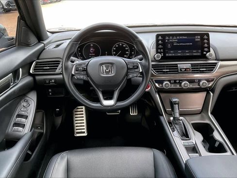 Used 2018 Honda Accord Sport image 6