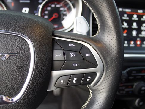 Used 2018 Dodge Charger SRT w/ Harman/Kardon Audio Group image 17