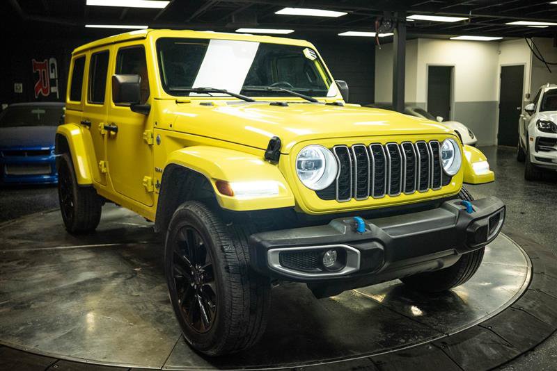 Used 2024 Jeep Wrangler Unlimited Sahara AWD/4WD image 5