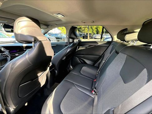 Certified 2023 Kia Niro EX Touring image 16