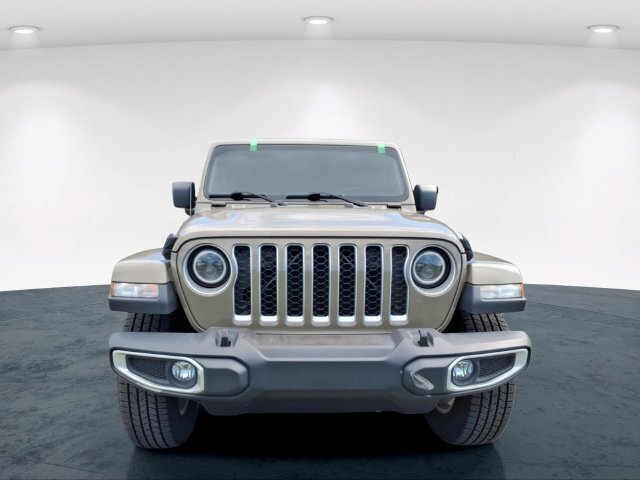 Used 2020 Jeep Gladiator Overland w/ Cold Weather Group AWD/4WD image 6
