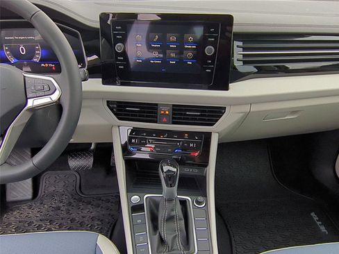 New 2026 Volkswagen Jetta SE FWD image 14