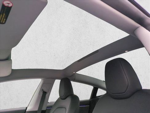 Used 2025 Tesla Model 3 Long Range RWD image 16