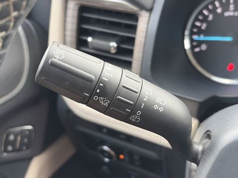 Used 2024 Ford Expedition Max Limited image 11