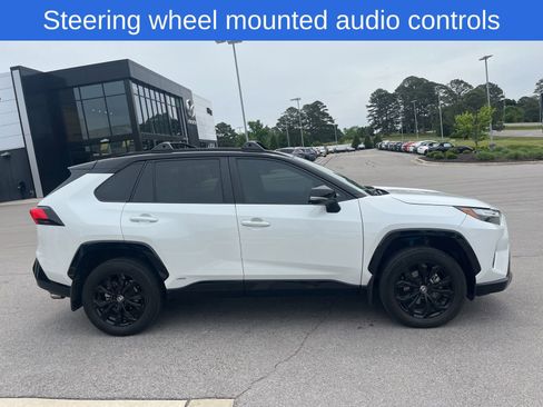 Used 2024 Toyota RAV4 XSE AWD/4WD image 4
