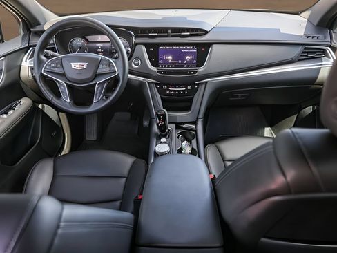 Used 2024 Cadillac XT5 Luxury FWD image 26
