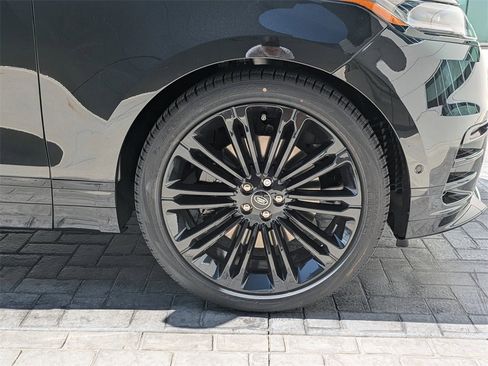 New 2026 Land Rover Range Rover Velar Dynamic SE image 10