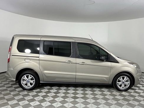Used 2015 Ford Transit Connect XLT image 4
