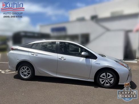 Used 2018 Toyota Prius Two FWD image 21