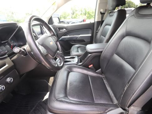 Used 2018 Chevrolet Colorado Z71 AWD/4WD image 2
