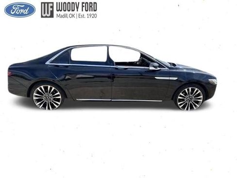 Used 2017 Lincoln Continental Reserve w/ Luxury Package AWD/4WD image 4
