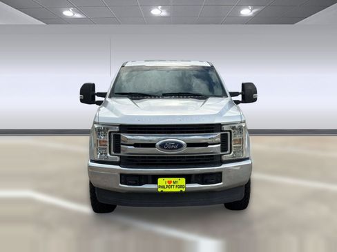 Used 2018 Ford F250 XL w/ STX Appearance Package AWD/4WD image 6