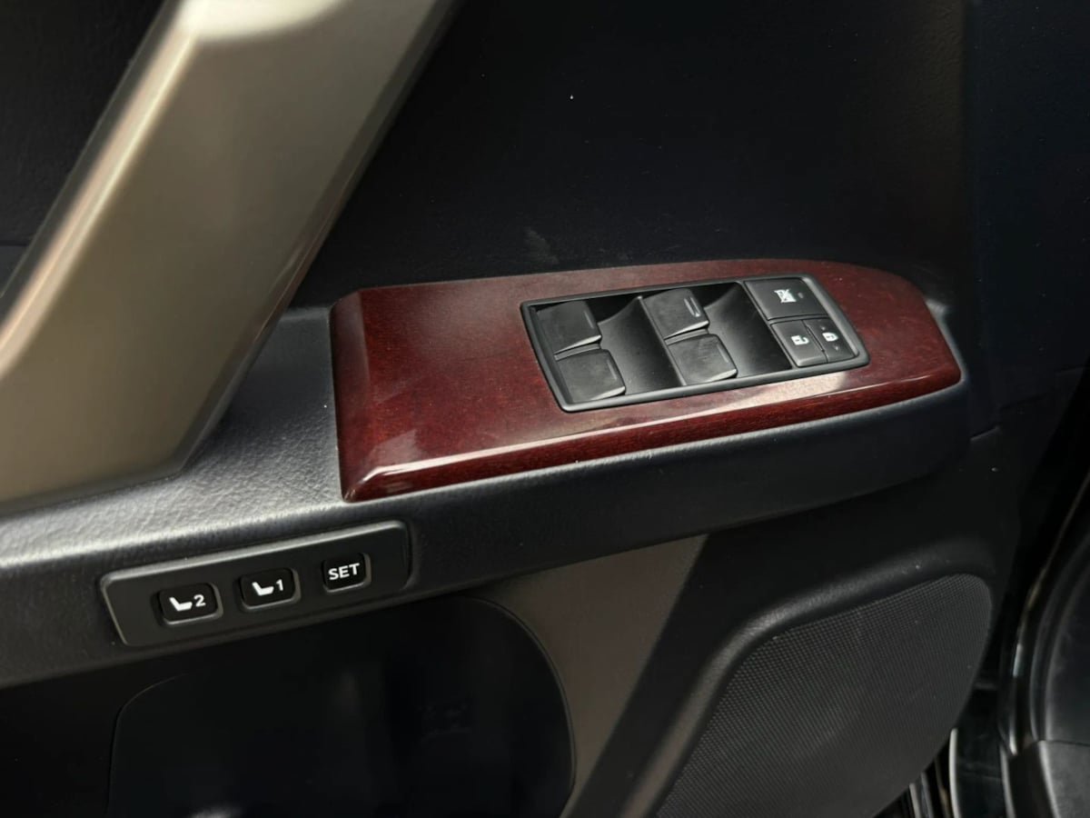 Used 2014 Lexus GX 460 w/ Premium Package AWD/4WD image 37