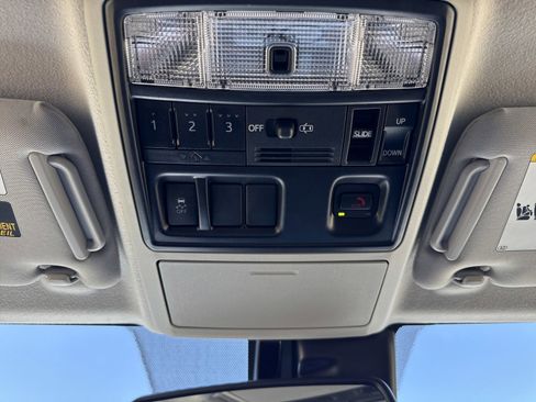 Used 2023 Toyota 4Runner Limited image 32