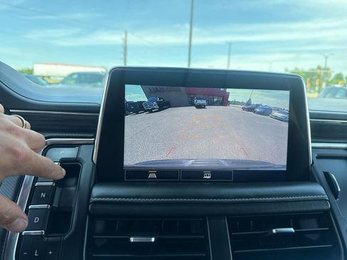 Used 2021 GMC Yukon XL SLT AWD/4WD image 20