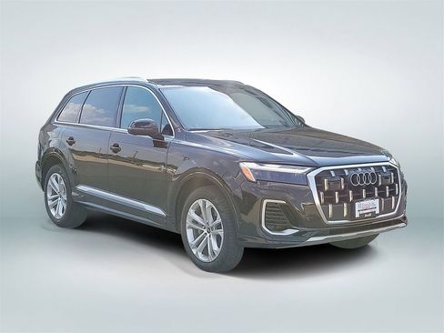 Used 2025 Audi Q7 3.0T Premium Plus AWD/4WD image 2
