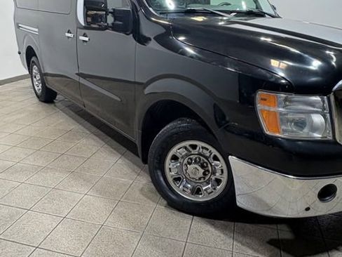 Used 2020 Nissan NV 3500 SL image 2