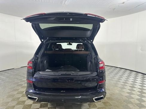 Used 2019 BMW X5 xDrive50i w/ M Sport Package AWD/4WD image 12