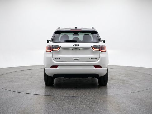 Used 2025 Jeep Compass Limited AWD/4WD image 7