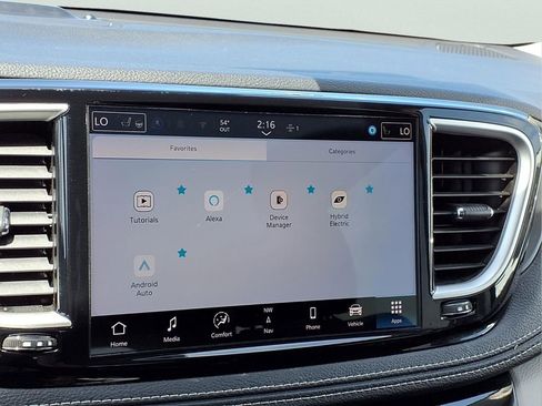 Used 2024 Chrysler Pacifica Select FWD image 13