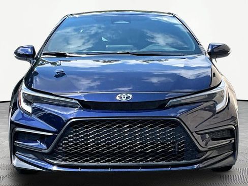 Certified 2025 Toyota Corolla SE FWD image 4