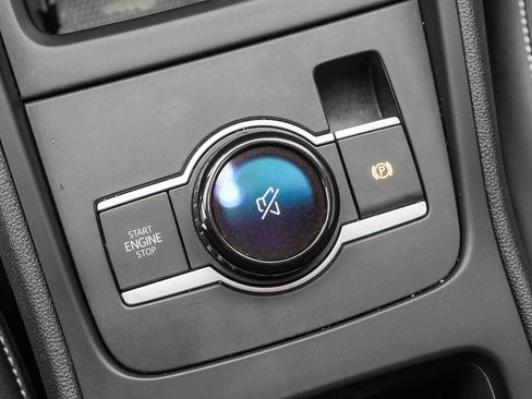 Used 2025 Volkswagen Tiguan SE R-Line image 19