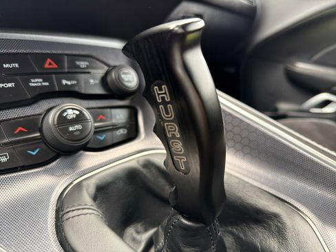 Used 2017 Dodge Challenger R/T Scat Pack w/ Leather Interior Group image 16