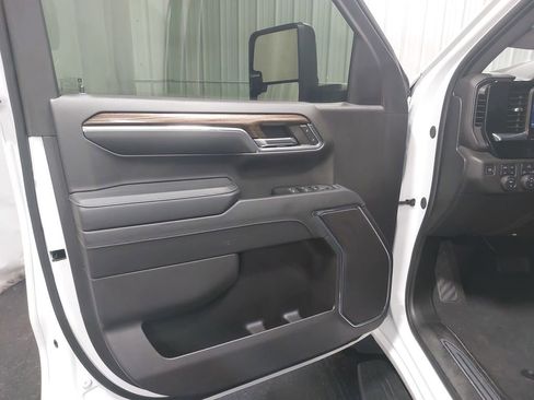 Used 2024 Chevrolet Silverado 1500 RST w/ Z71 Off-Road Package image 26