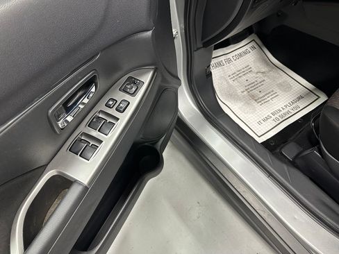 Used 2019 Mitsubishi Outlander Sport ES AWD/4WD image 9