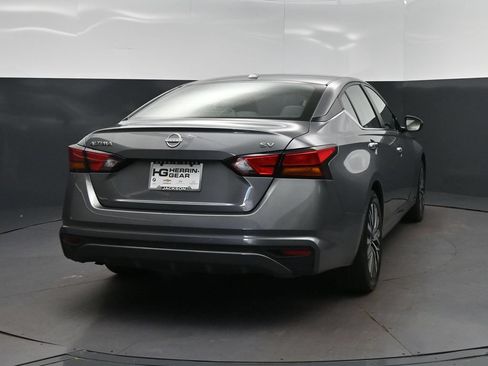 Used 2024 Nissan Altima 2.5 SV FWD image 7