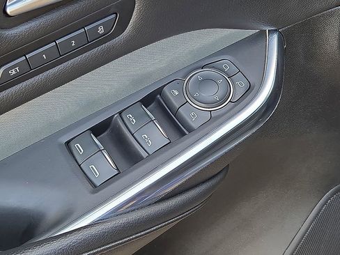 Used 2022 Cadillac XT4 Premium Luxury w/ Safety Alert Package image 24