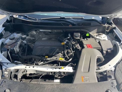 Used 2025 Chevrolet Trax LT image 30