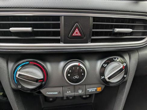 Certified 2021 Hyundai Kona SEL AWD/4WD image 31
