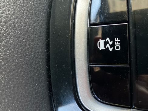 Used 2025 Toyota Corolla LE FWD image 22