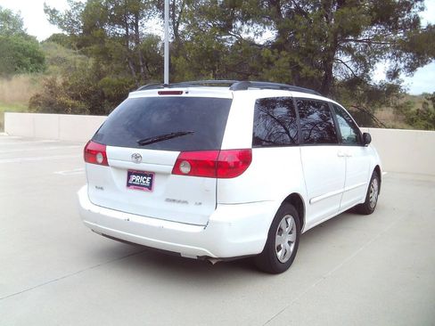 Used 2008 Toyota Sienna LE FWD image 5