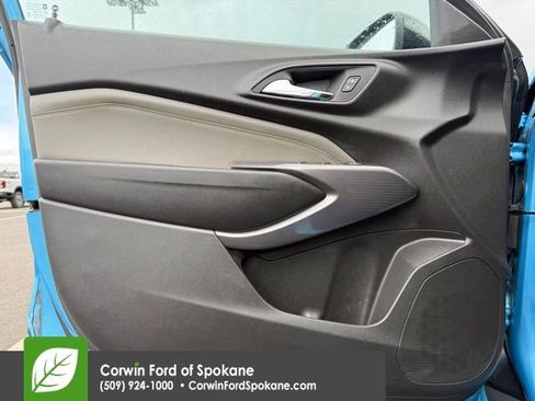 Used 2025 Chevrolet Trax ACTIV w/ Driver Confidence Package FWD image 19
