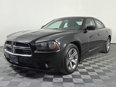 Used 2013 Dodge Charger SXT Plus RWD image 3