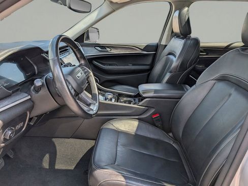 Used 2022 Jeep Grand Cherokee L Limited image 16