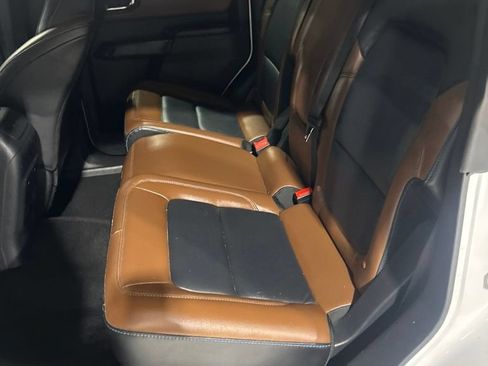 Used 2024 Ford Bronco Outer Banks AWD/4WD image 6