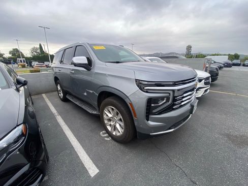Used 2025 Chevrolet Tahoe Premier AWD/4WD image 2