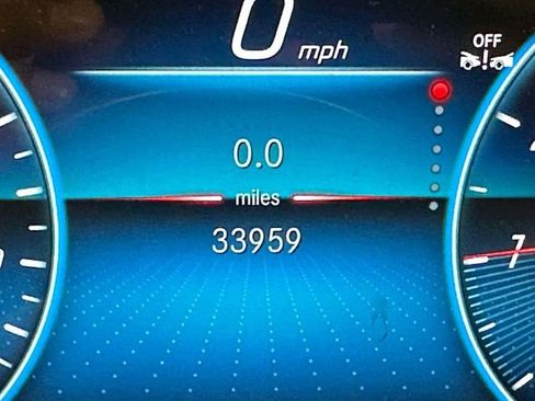 Certified 2023 Mercedes-Benz GLA 250 4MATIC image 31