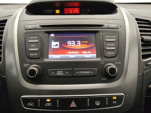 Used 2014 Kia Sorento LX image 25