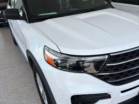 Used 2020 Ford Explorer XLT w/ Comfort Package AWD/4WD image 3