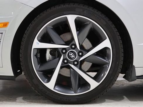 Used 2021 Hyundai Sonata SEL Plus w/ Tech Package FWD image 9