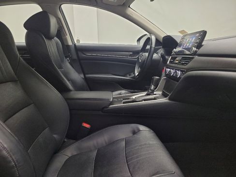 Used 2018 Honda Accord EX-L image 21